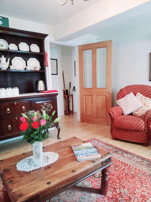 Charming, Wonderfully Cosy One Bedroom Apartment Giggleswick Екстер'єр фото